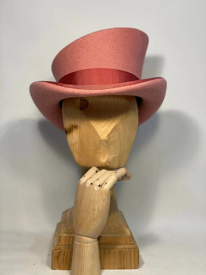 Chapeau haut-de-forme asymétrique