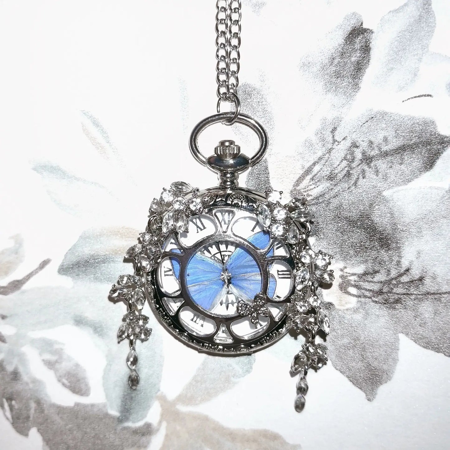 Butterfly Pocket Watch – Vintage-Inspired Keepsake with Crystal Charms