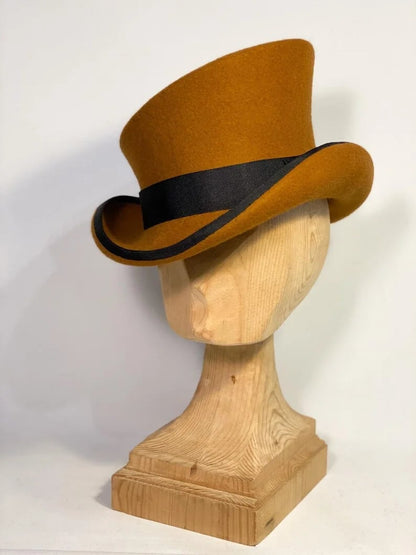 Chapeau haut-de-forme asymétrique