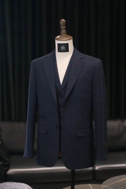 Navy Gentleman’s Three-Piece Suit – Tailored Classic Wedding Collection