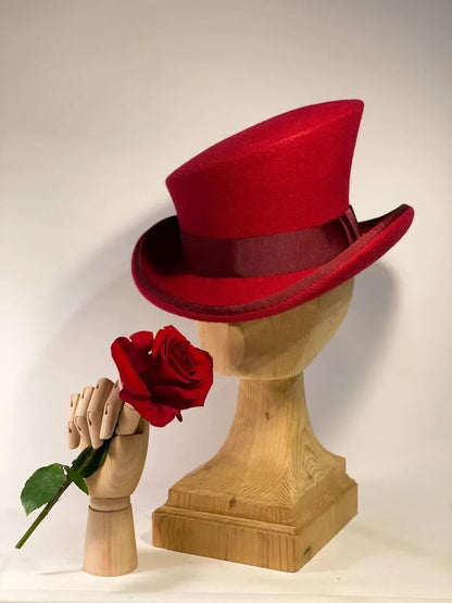 Chapeau haut-de-forme asymétrique