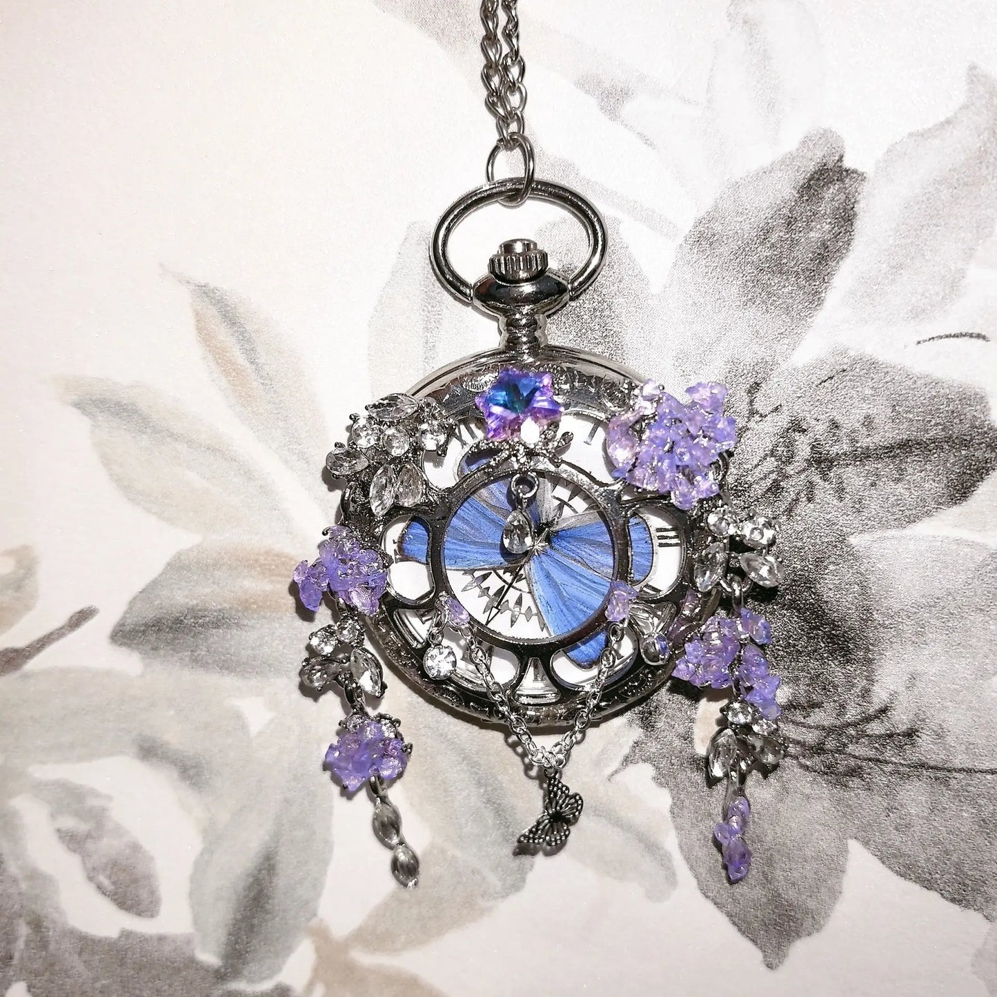 Butterfly Pocket Watch – Vintage-Inspired Keepsake with Crystal Charms